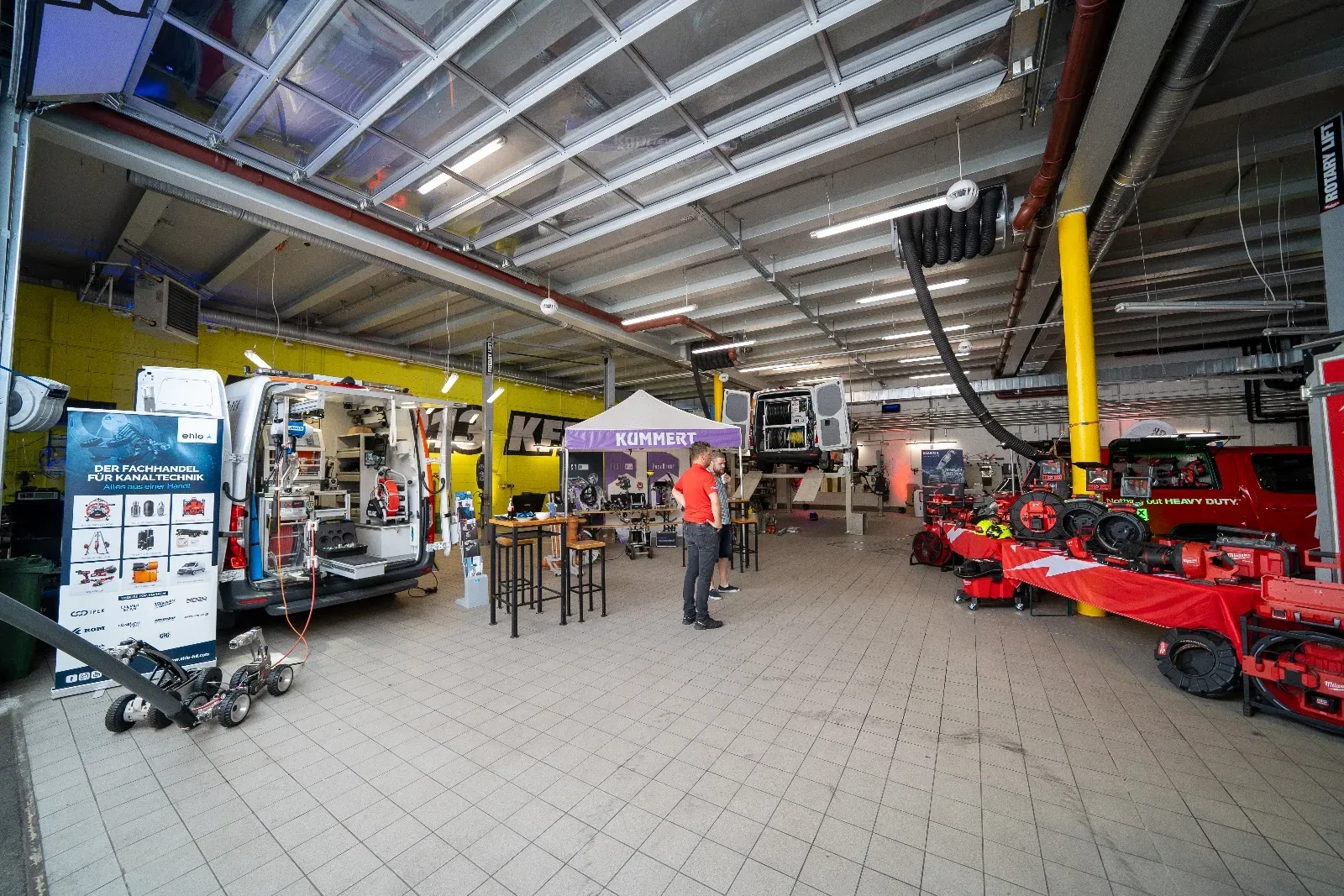 Halle mit Messetechnik bei DIE KANAL 2024